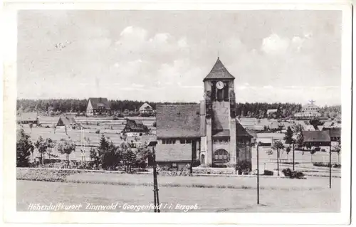 AK, Zinnwald - Georgenfeld Erzgeb., Teilansicht mit Kirche, 1950