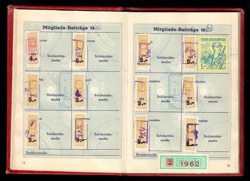 FDGB-Ausweis, mit vielen Beitrags- und Spendenmarken, 1961 - 1970