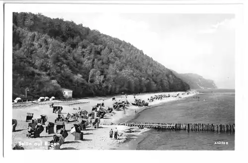 AK, Ostseebad Sellin auf Rügen, Strandpartie, belebt, 1956