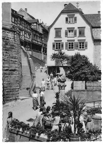 AK, Meersburg am Bodensee, Partie am Bärenbrunnen, belebt, um 1965