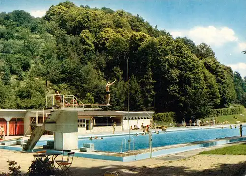 AK, Gernsbach im Murgtal, Schwimmbad, belebt, um 1975