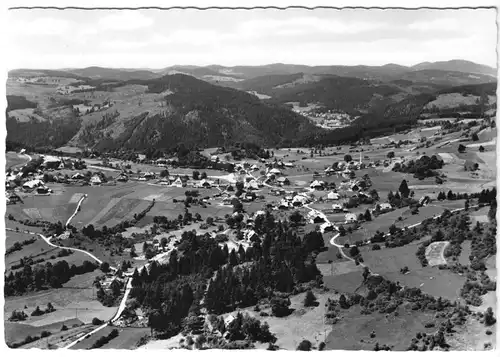 AK, Häusern Schwarzwald, Luftbildtotale, um 1968