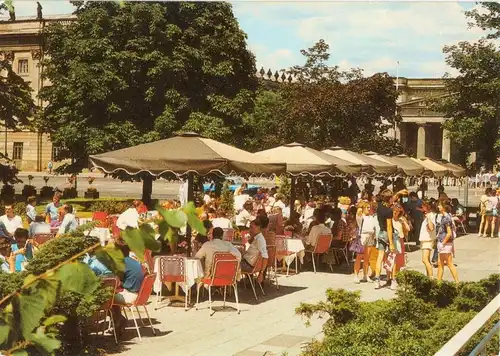 AK, Berlin Mitte, Operncafé, Terrassencafé, belebt, 1987