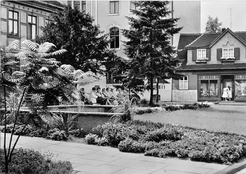 AK, Burg Bez. Magdeburg, Platz der Opfer des Faschismus, belebt, 1967