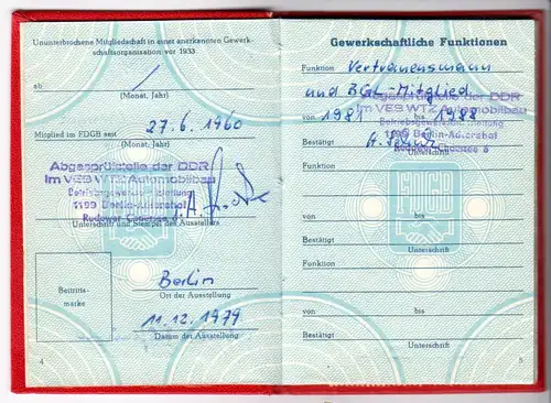 FDGB-Ausweis, mit vielen Beitrags- und Spendenmarken, 1980-1989