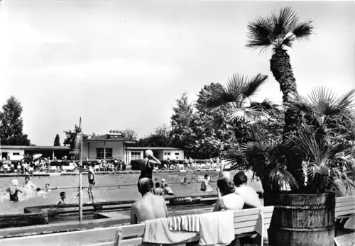 AK, Friedrichroda Thür. Wald, Schwimmbad, belebt, 1975