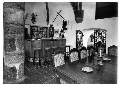 AK, Seeon Obb., Insel-Schloß-Hotel Sandau und Parkhotel, Gastraum, um 1975