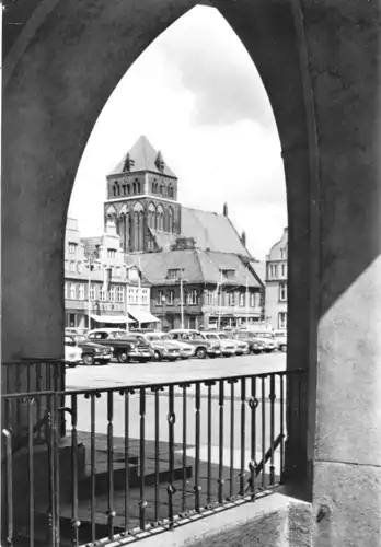 AK, Greifswald, Blick zum Platz der Freundschaft, zeitgen. Pkw, 1966