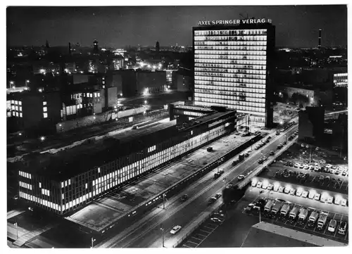 AK, Berlin Kreuzberg, Gebäude des Axel-Spinger-Verlages, Nachtansicht, um 1963