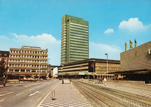 AK, Hagen Westf., Straßenpartie mit Rathaus, um 1979