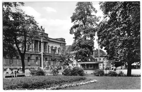 AK, Weimar, Goetheplatz und Hauptpostamt, 1964