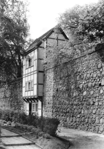 AK, Neubrandenburg, Stadtmauer mit Wiekhaus , 1976