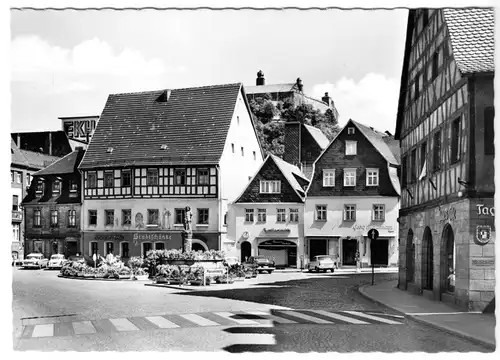 AK, Kulmbach, Holzmarkt mit Stadtschänke, belebt, um 1975