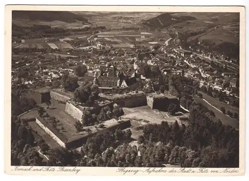AK, Kronach im Frankenwald, Luftbildansicht, Stadt und Feste von Norden, um 1930
