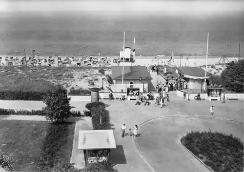 AK, Zinnowitz auf Usedom, Teilansicht mit Strandzugang, belebt, 1967