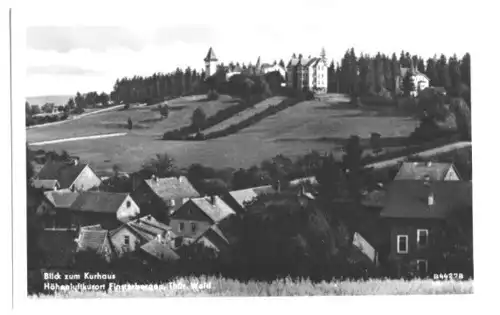 AK, Finsterbergen Thür., Teilansicht mit Kurhaus, 1955