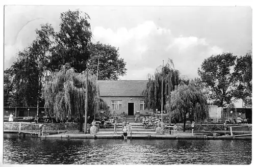 AK, Falkenberg Elster, Volksbad belebt, 1961