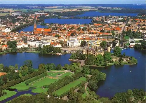 AK, Schwerin, Luftbildansicht, Blick über die Altstadt, Version 3, um 1995