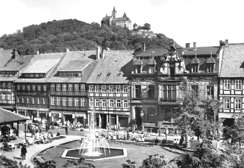AK, Wernigerode Harz, Blick auf den Nicolaiplatz, belebt, 1980