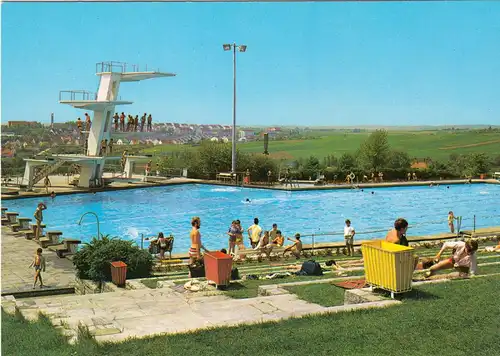 AK, Schweinfurt am  Main, Sommerbad, belebt, um 1980