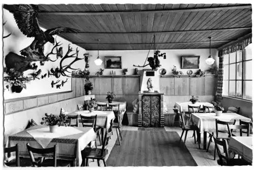 AK, Garmisch-Partenkirchen, Jägerstube im Café Almhütte, um 1960
