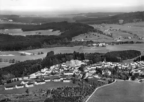 AK, Neutrauchburg bei Isny im Allgäu, Luftbildtotale, um 1961