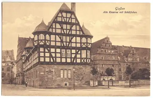 AK, Gießen, Alte Kaserne mit Schlößchen, 1913