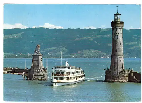 AK, Lindau am Bodensee, Hafeneinfahrt mit MS Schwaben, 1966