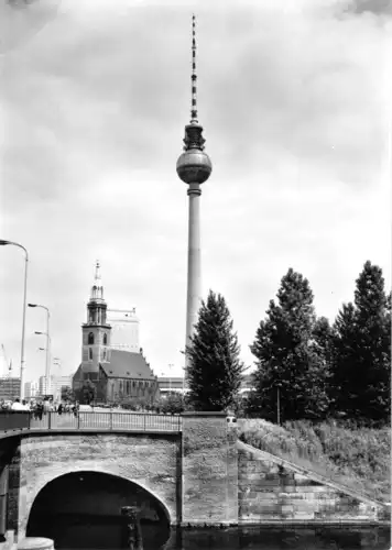 AK, Berlin Mitte, Blick zur Marienkirche und zum Fernsehturm, 1975