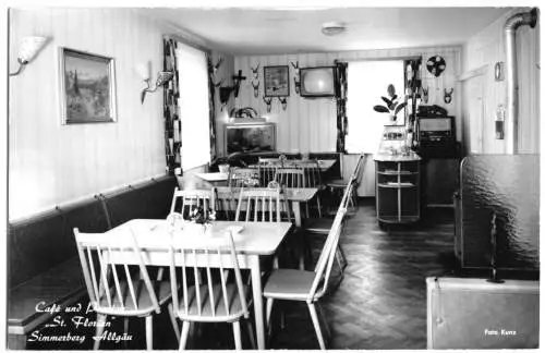 AK, Simmerberg Allgäu, Café und Pension "St. Florian", Gastraum, Echtfoto, 1965