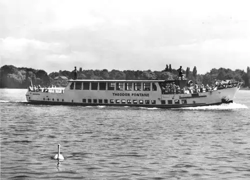 AK, Neuruppin, Fahrgastschiff "Theodor Fontane", 1975