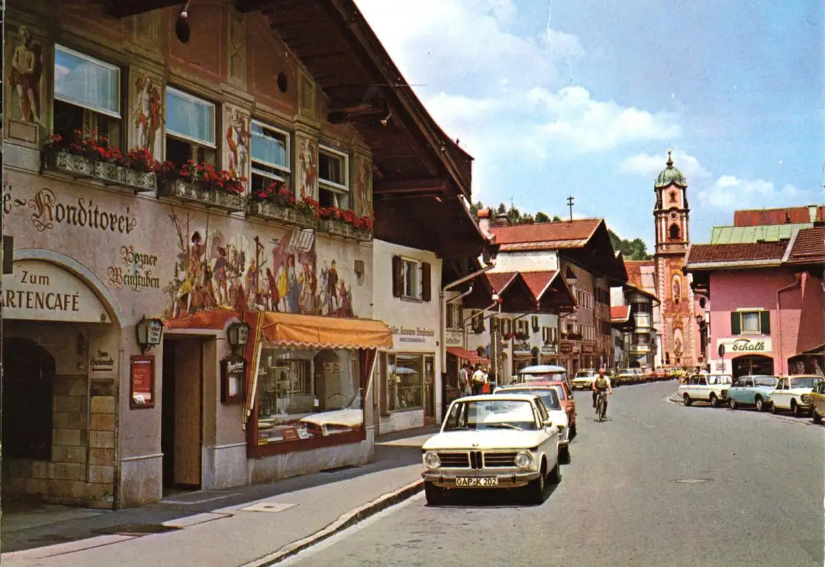 AK, Mittenwald, Partie am Obermarkt, belebt, 1990