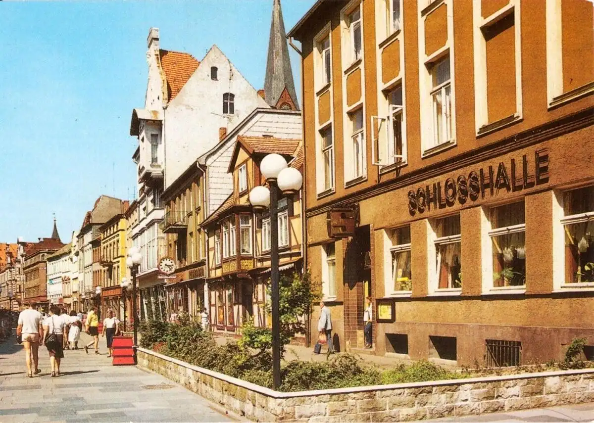 AK, Schwerin, Hermann-Matern-Str. mit Gastst. "Schlosshalle", 1989