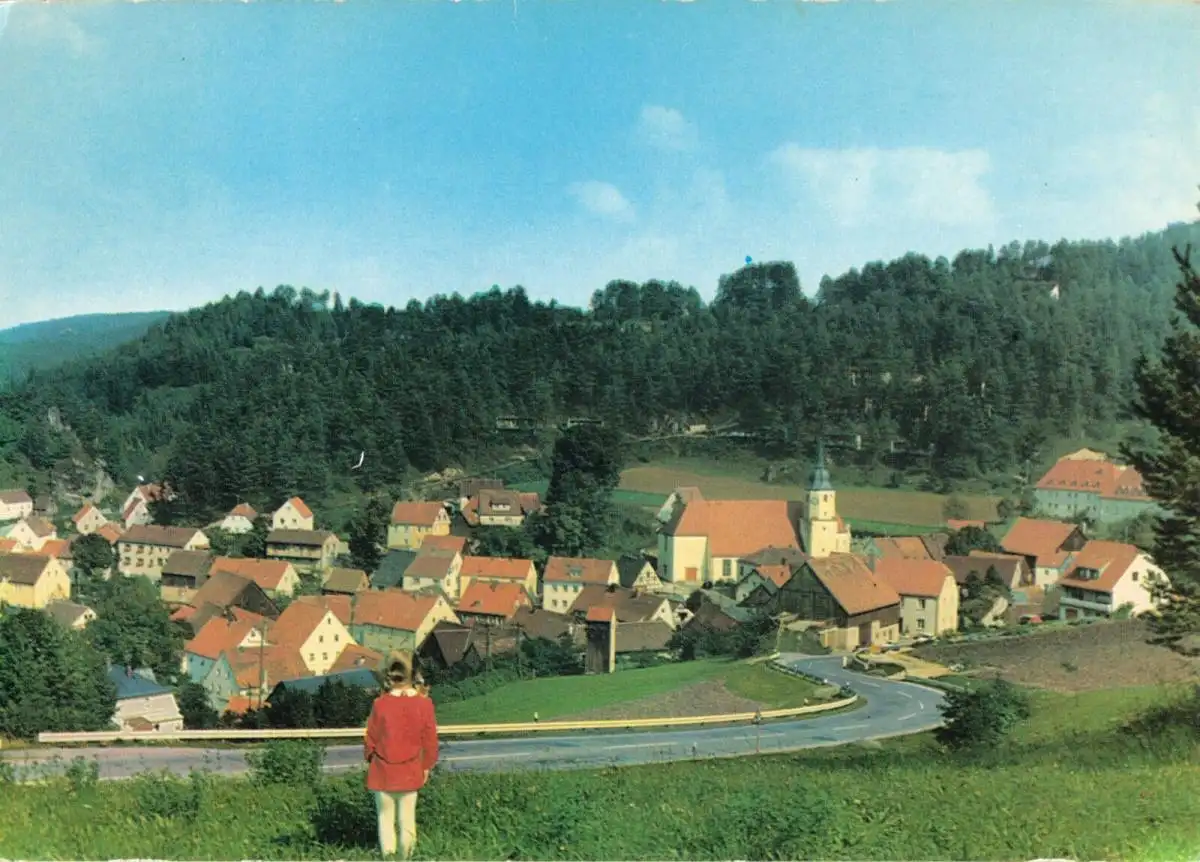 AK, Obertrubach Fränk. Schweiz, Teilansicht mit Straße, um 1980