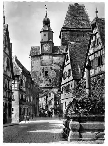 AK, Rothenburg ob der Tauber, Rödergasse mit Markusturm, um 1960