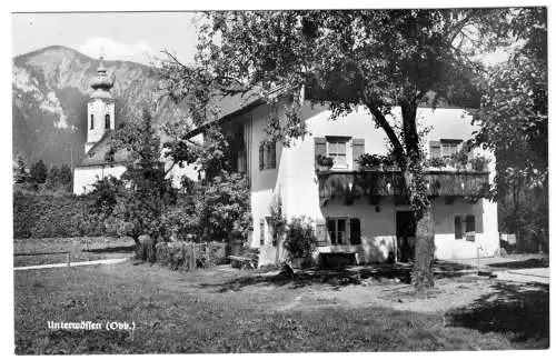 AK, Unterwössen Chiemgau, Wohnhaus und Kirche, um 1960