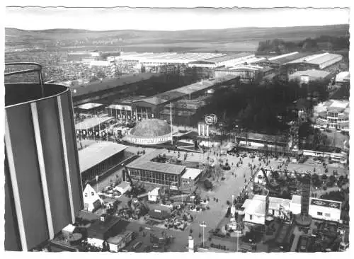 AK, Hannover, Messegelände, Totale vom "Hermes-Turm", um 1956