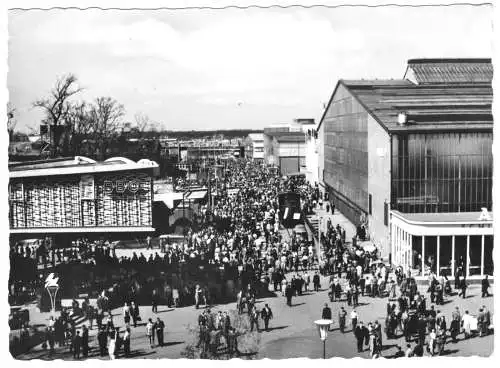 AK, Hannover, Messegelände belebt, 1958