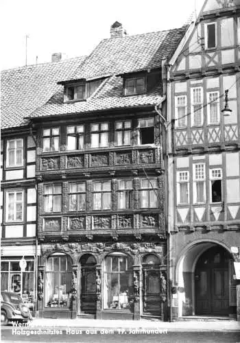 AK, Wernigerode Harz, Holzgeschnitztes Haus aus dem 17. Jahrhundert, 1975