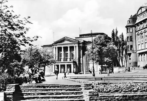 AK, Halle Saale, Blick zum Theater des Friedens, 1958