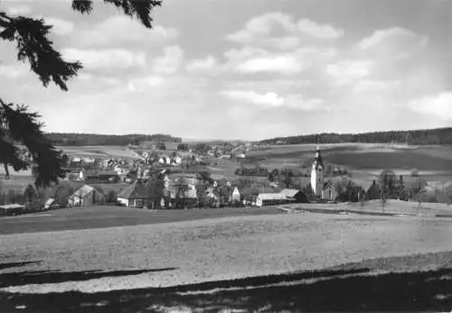 AK, Bergen Vogtl., Gesamtansicht mit Kirche, 1969