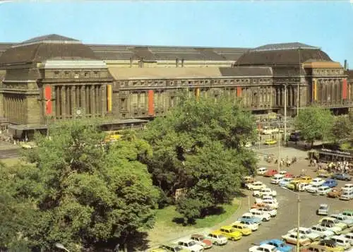 AK, Leipzig, Hauptbahnhof, beflaggt, 1985