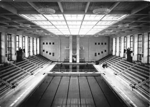 AK, Rostock, Schwimmhalle Neptun, Halle mit Sprungturm, 1956