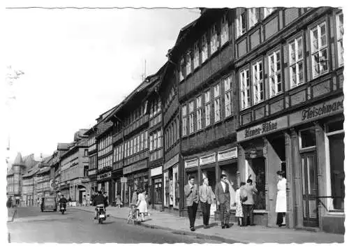 AK, Wernigerode Harz, Breite Str., Geschäftshäuser, belebt, 1960