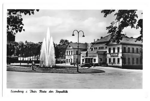 AK, Eisenberg Thür., Platz der Republik, Karl-Marx-Lichtspiele, 1956