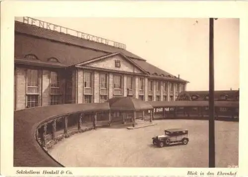 AK, Wiesbaden Biebrich, Sektkellerei, Ehrenhof, um 1935