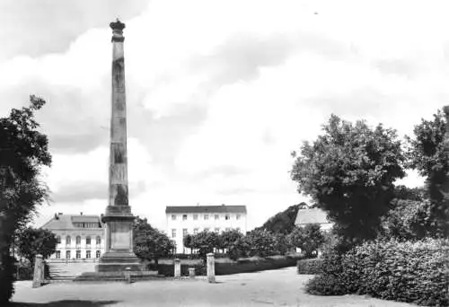 AK, Putbus Rügen, Partie am Ernst-Thälmann-Platz, 1982