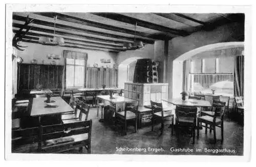 AK, Scheibenberg Erzgeb., Gaststube im Berggasthaus, 1954