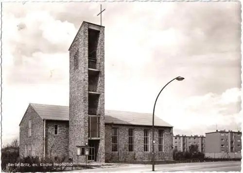 AK, Berlin Britz, ev. Kirche Hephata, Straßenansicht, um 1965