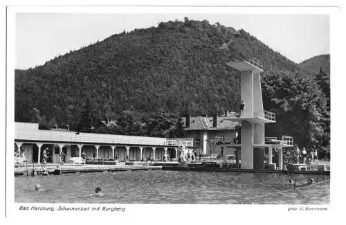 Ansichtskarte, Bad Harzburg, Schwimmbad mit Burgberg, um 1940